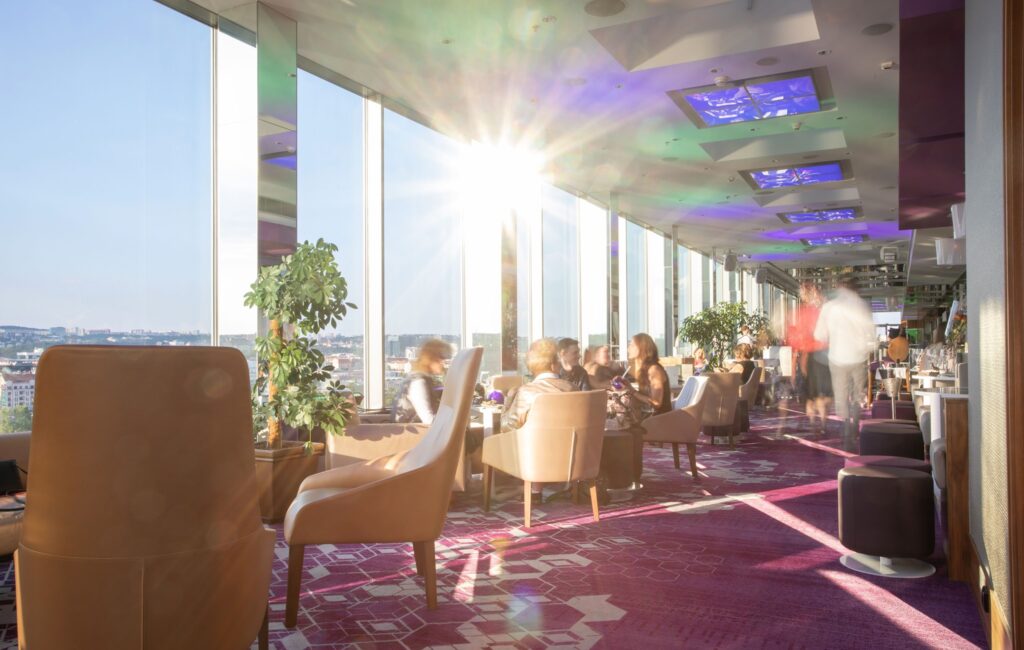 Cloud 9 Sky Bar & Lounge