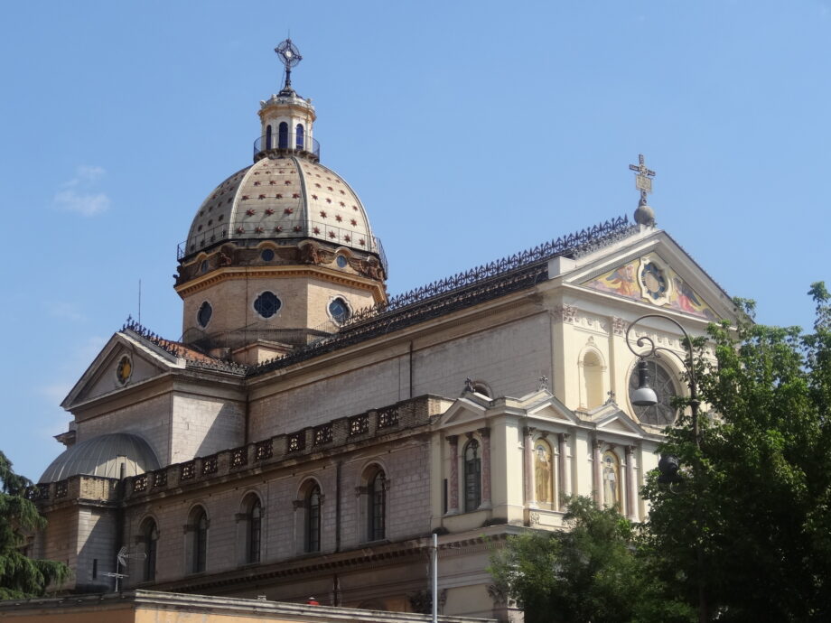 Nejstarší střecha z hliníku na kostele v Římě je dodnes funkční (zdroj Commons Wikimedia)