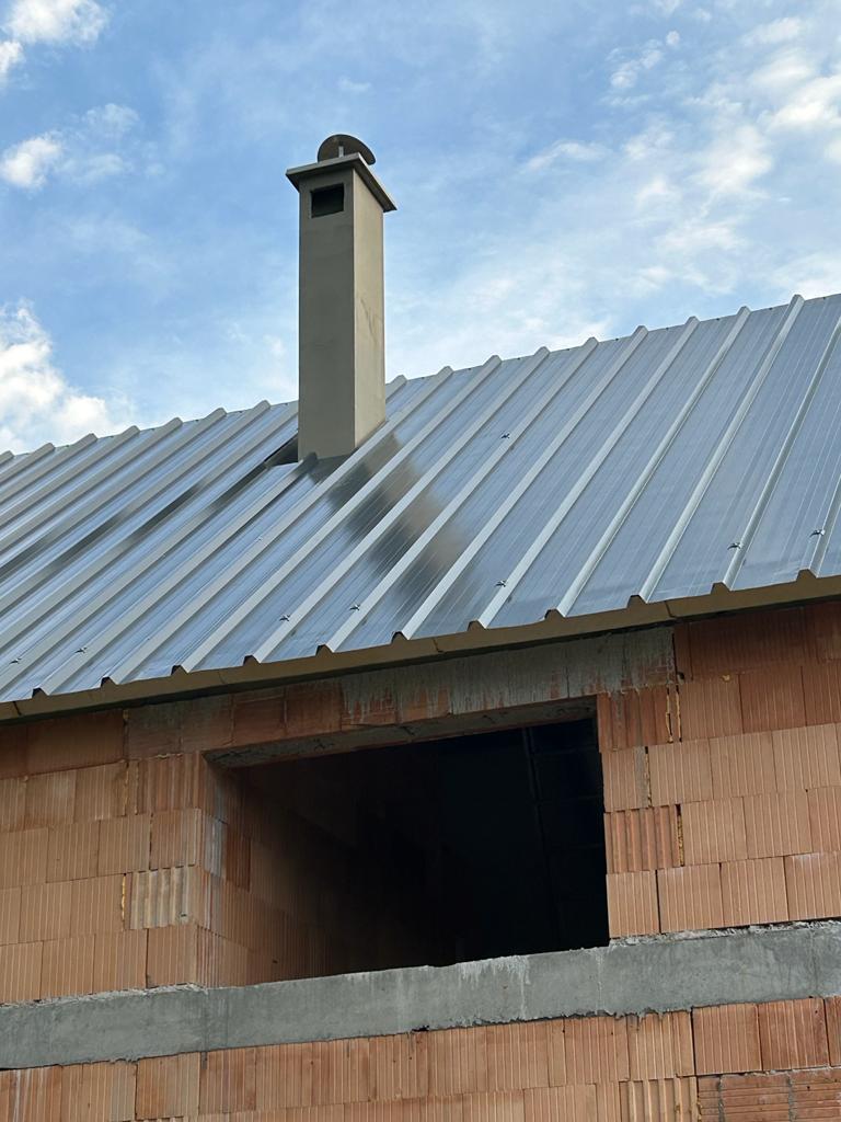 jednoduchá střecha s trapézovými plechy