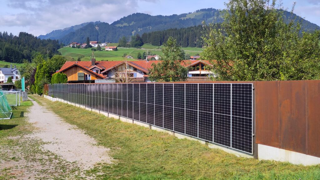 fotovoltaický plot