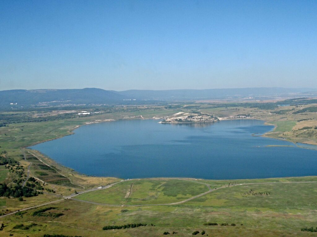 Mostecké jezero