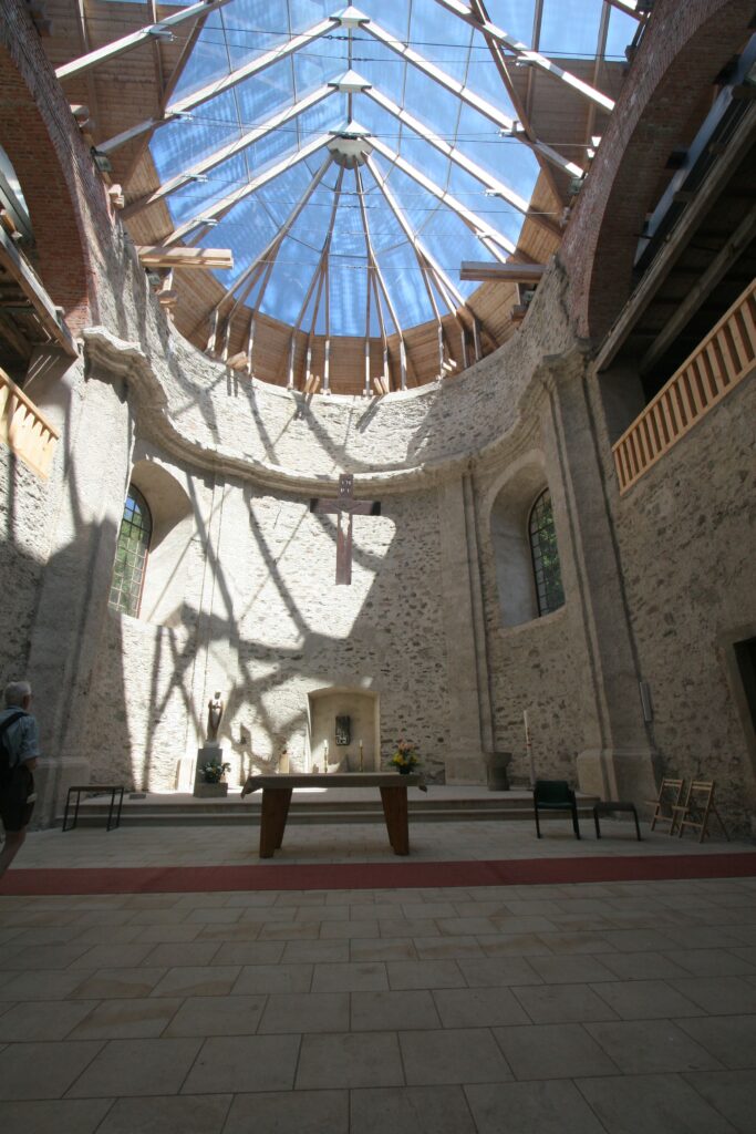 interiér kostela