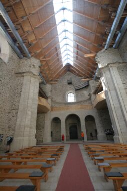 interiér kostela
